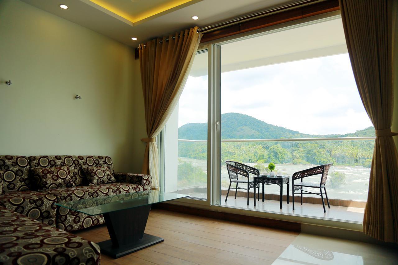 Athirapilly River Resort Athirappilly Exterior foto