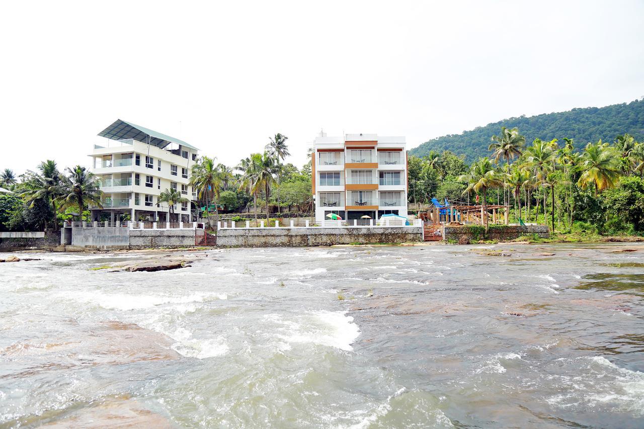 Athirapilly River Resort Athirappilly Exterior foto