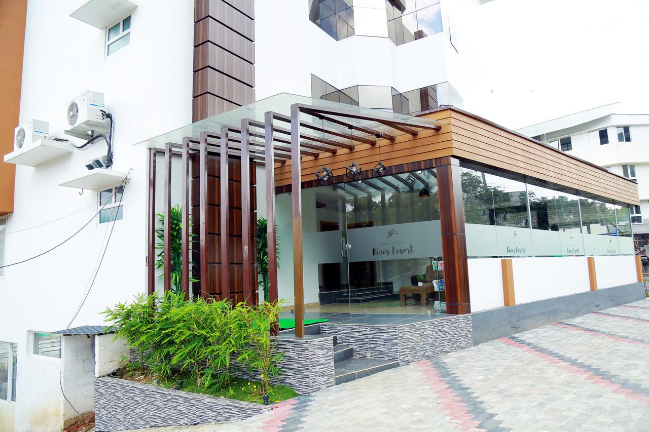 Athirapilly River Resort Athirappilly Exterior foto